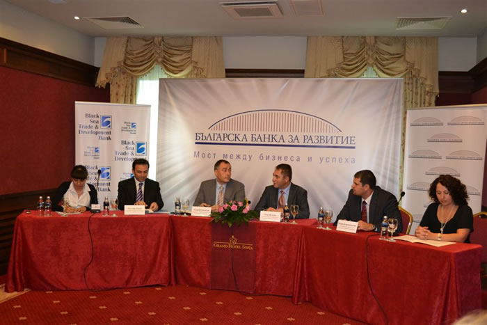 The signing ceremony: In the middle - A Kondakov, BSTDB President (left) and A. Yagodin BDB Chairman; on the left side: Zaharina Todorova, BDB Head of Attracted Funding Dept, and Mustafa Boran, BSTDB Vice President Banking; on the right side: Iliya Karanikolov, BDB Executive Director, and Milena Boikova, BSTDB Director for Bulgaria