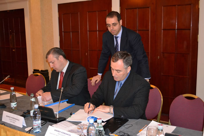 Mr. Kondakov, BSTDB President and Mr. George Kvirikashvili, General Director of Cartu Bank sign a new loan agreement under the BSTDB trade program for Georgia