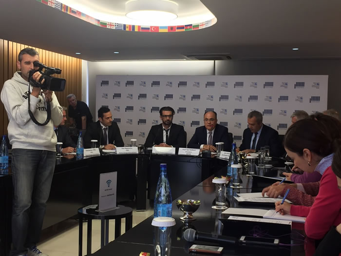 <p>BSTDB President Delikanli (right) and President Antoniadis of Stone Group International (Marmor SGSA) sign the loan agreement at BSTDB.</p>