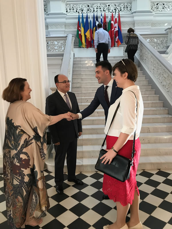 BSTDB President Delikanli greeting guests at the welcome reception held in the National Museum of Fine Arts.