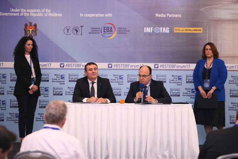 Sergiu Harea, President of Chamber of Commerce and Industry of Moldova and BSTDB President sign a Memorandum of Understanding.
