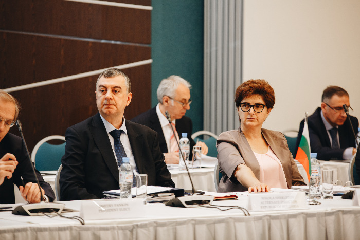 <p>BSTDB Director Nikola Sherletov and Governor Marinela Petrova for Bulgaria at the Annual Meeting</p>