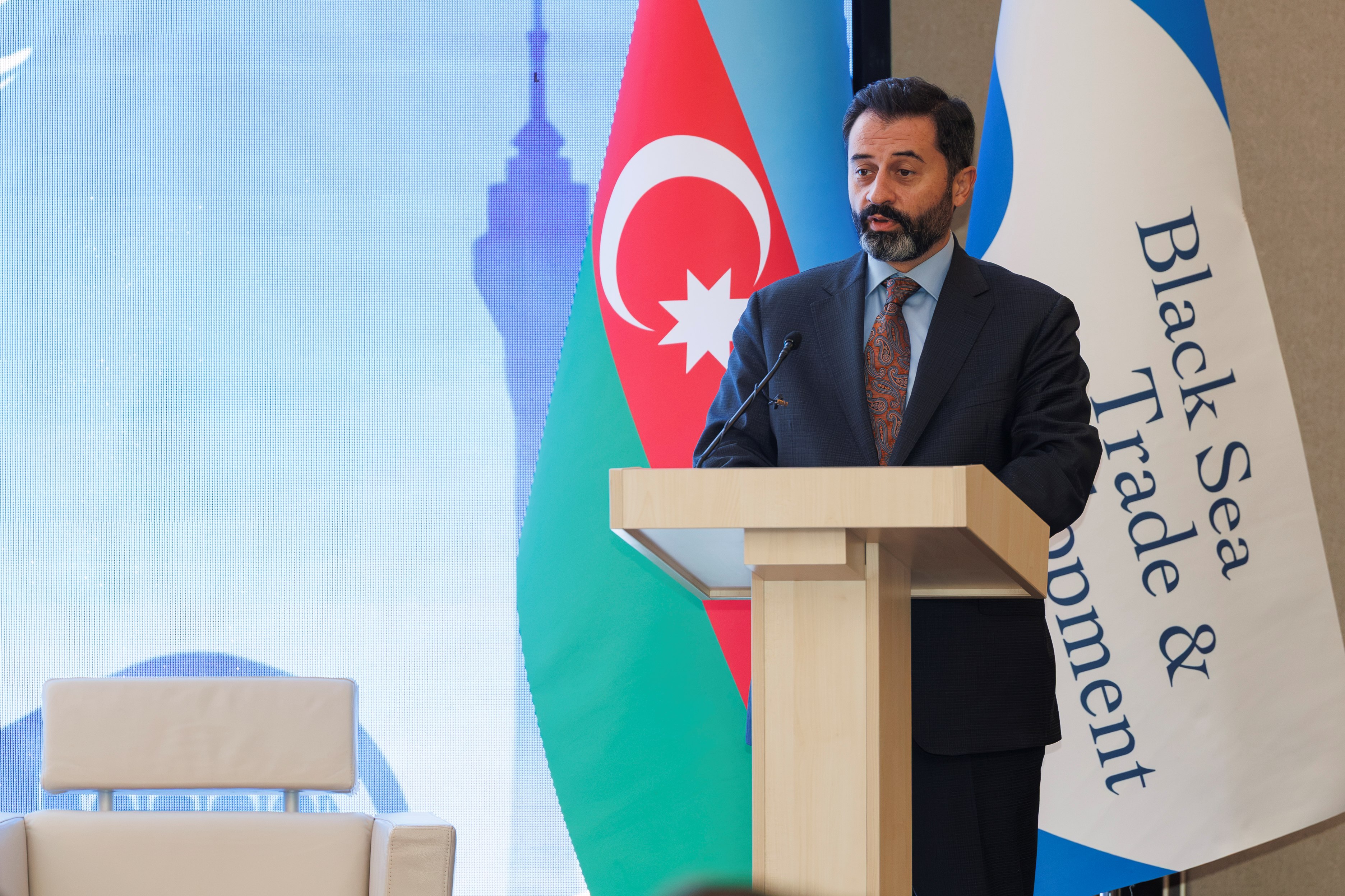 Dr. Serhat Köksal, President of BSTDB, addresses participants at the BSTDB Business Forum in Baku.